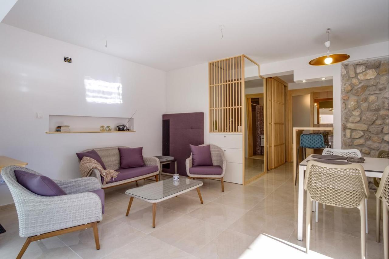 Elegant Apartment Iris มาลีโลชินจ์ ภายนอก รูปภาพ